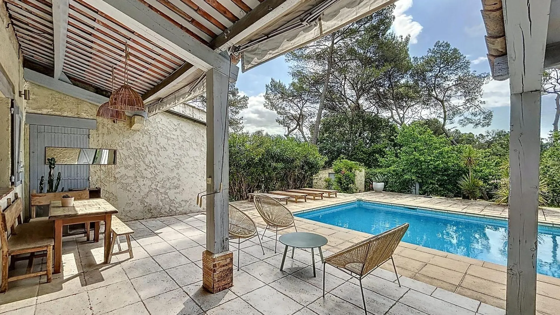 Mougins Charming Villa With Swimming Pool 3 Bedrooms In The Pine Forest Francia