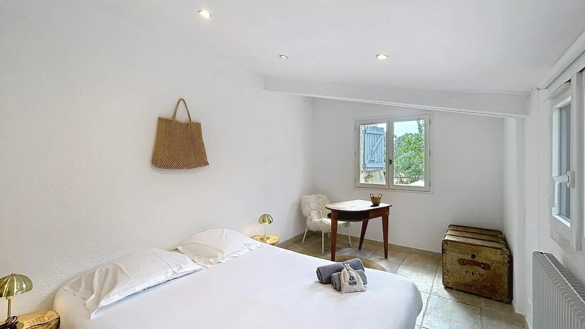 Mougins Charming Villa With Swimming Pool 3 Bedrooms In The Pine Forest 0*,  Francia