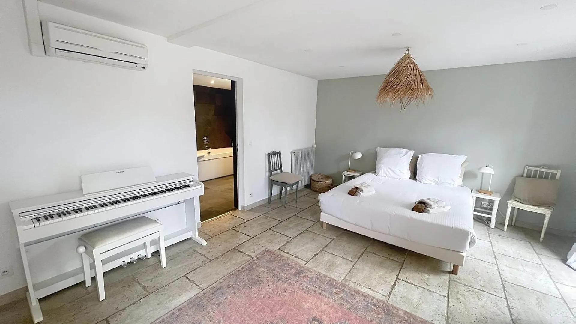 Mougins Charming Villa With Swimming Pool 3 Bedrooms In The Pine Forest