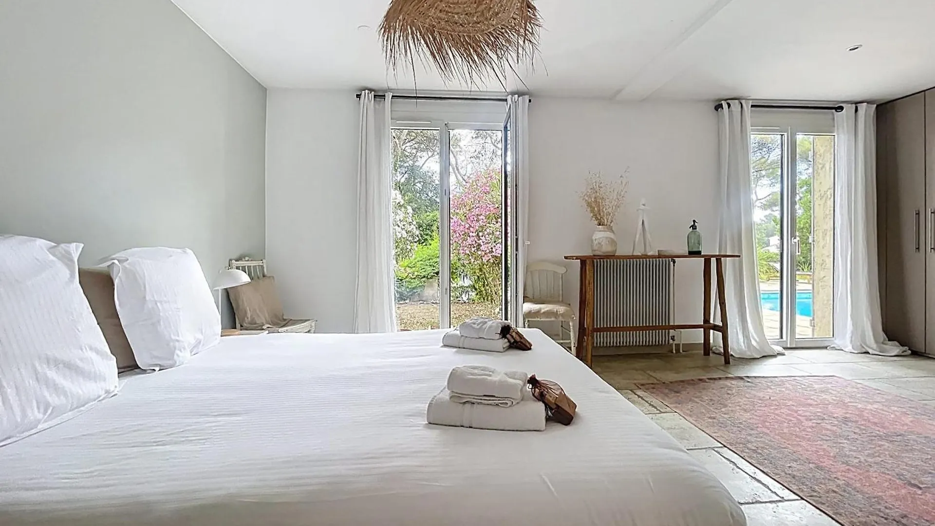 Mougins Charming Villa With Swimming Pool 3 Bedrooms In The Pine Forest
