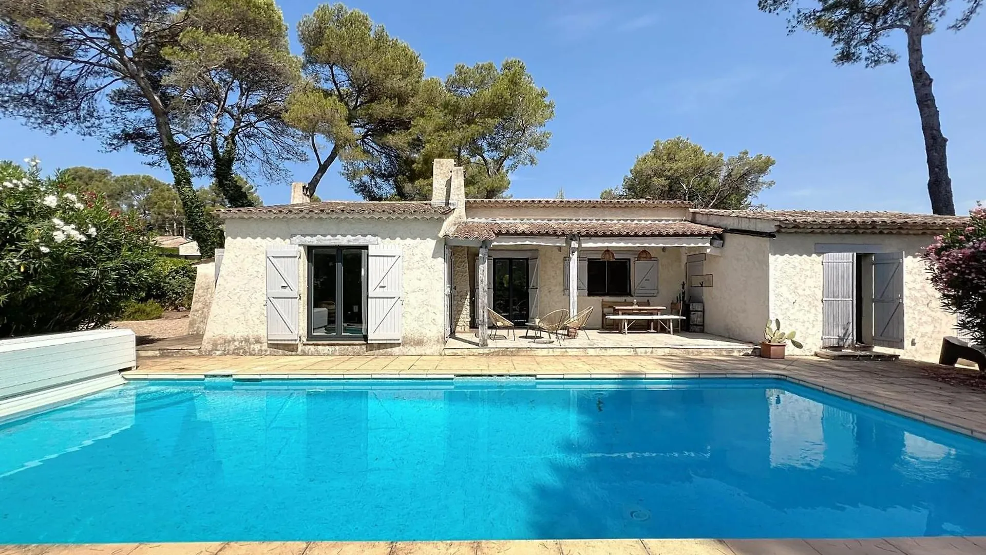 Mougins Charming Villa With Swimming Pool 3 Bedrooms In The Pine Forest Francia
